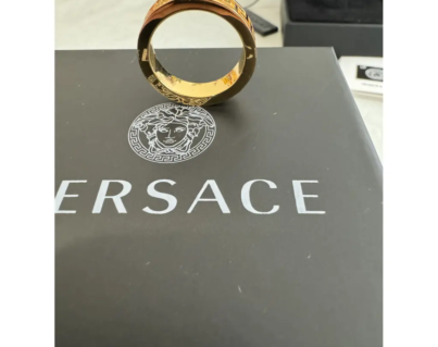 gold-steel-versace-jewellery-48480197-3_4